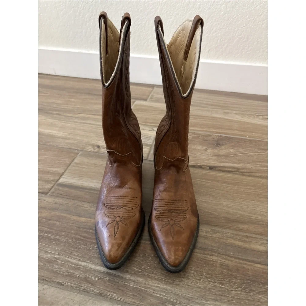 Acme Brown Leather Dingo Boots Circa 1980s Made In USA 8.5m Collector's Item Men